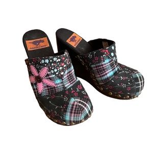 Rocket dog plaid quilted clog wedges